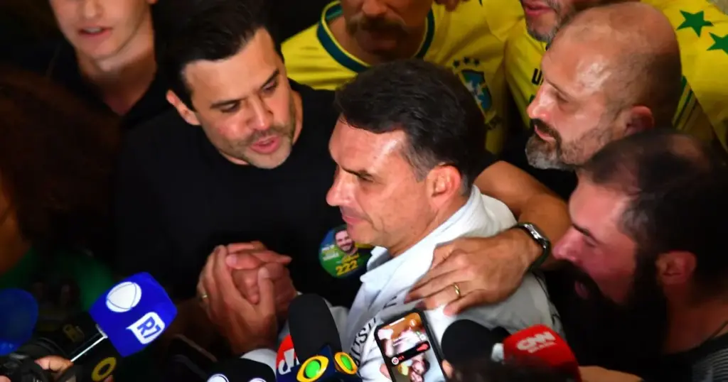 Pablo Marçal anuncia apoio a Flávio e aliados especulam cargo ministerial