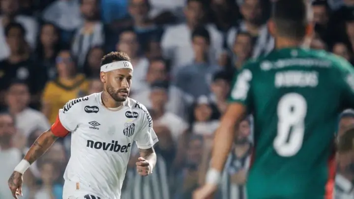 Palmeiras ironiza Neymar após críticas ao gramado da Vila Belmiro