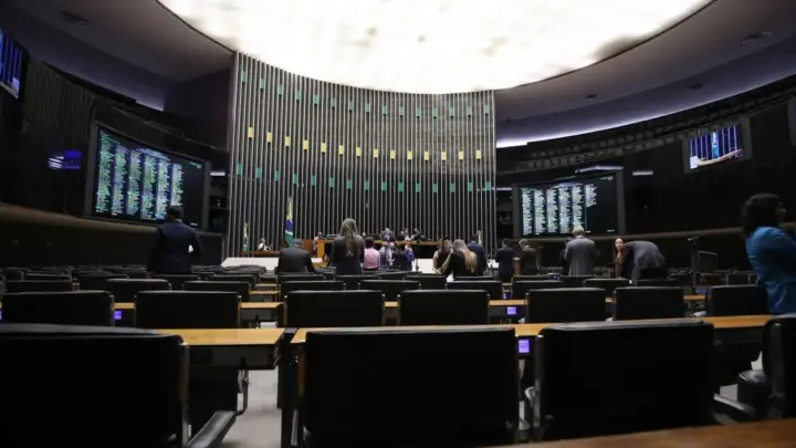 Eleições 2026: entenda como são eleitos deputados federais e estaduais
