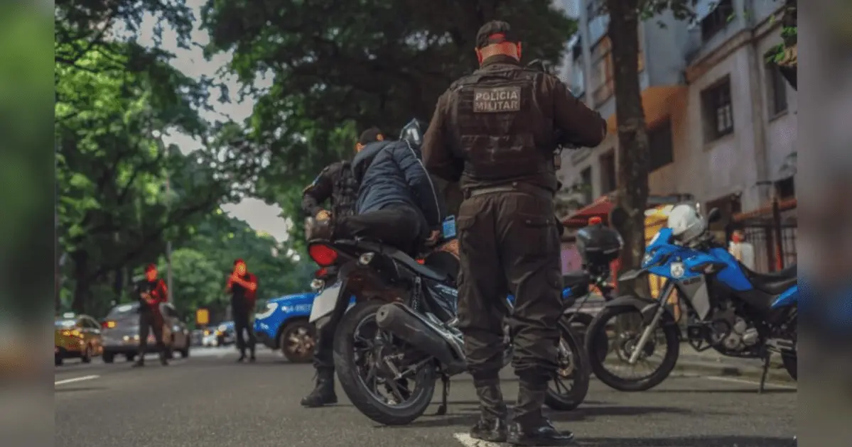 Polícia prende “Cabecinha da VJ” por tráfico de drogas em operação na Maré