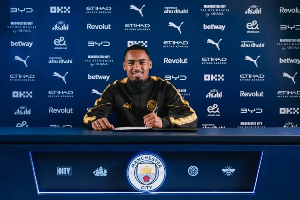 Allan, ex-Palmeiras, fala pela primeira vez como jogador do Manchester City