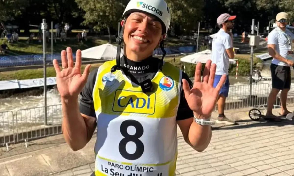 Ana Sátila é campeã da canoa individual na Copa do Mundo de Canoagem Slalom