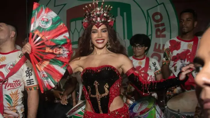 Saiba qual foi a única “exigência” de Anitta para ser rainha da Grande Rio