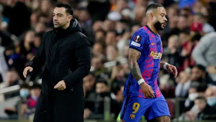 Após pênalti perdido, Memphis fica fora da 1ª convocação de Xavi na Holanda