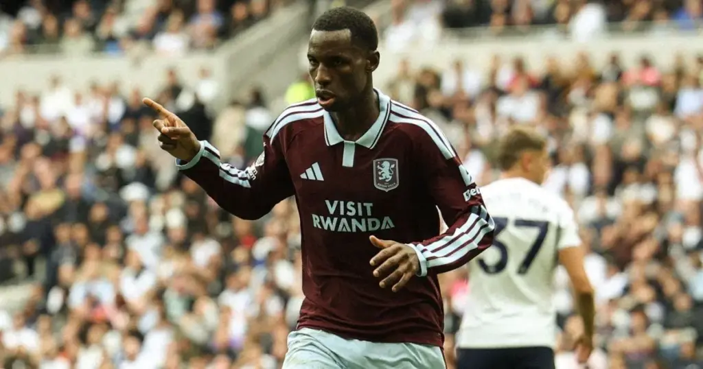 Aston Villa vence Tottenham e conquista primeira vitória na Premier League