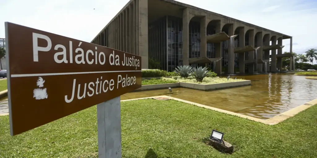 Brasil rebate EUA após relatório criticar combate ao narcotráfico