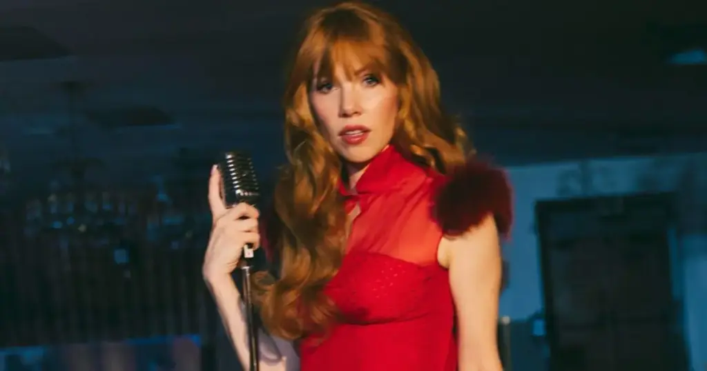 Carly Rae Jepsen entrega que dançou forró em vinda ao Brasil: “Coladinha”