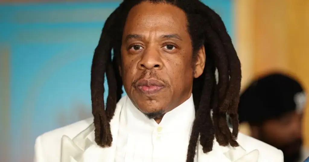Mulher que acusou Jay-Z de estupro volta atrás e diz que nunca o conheceu