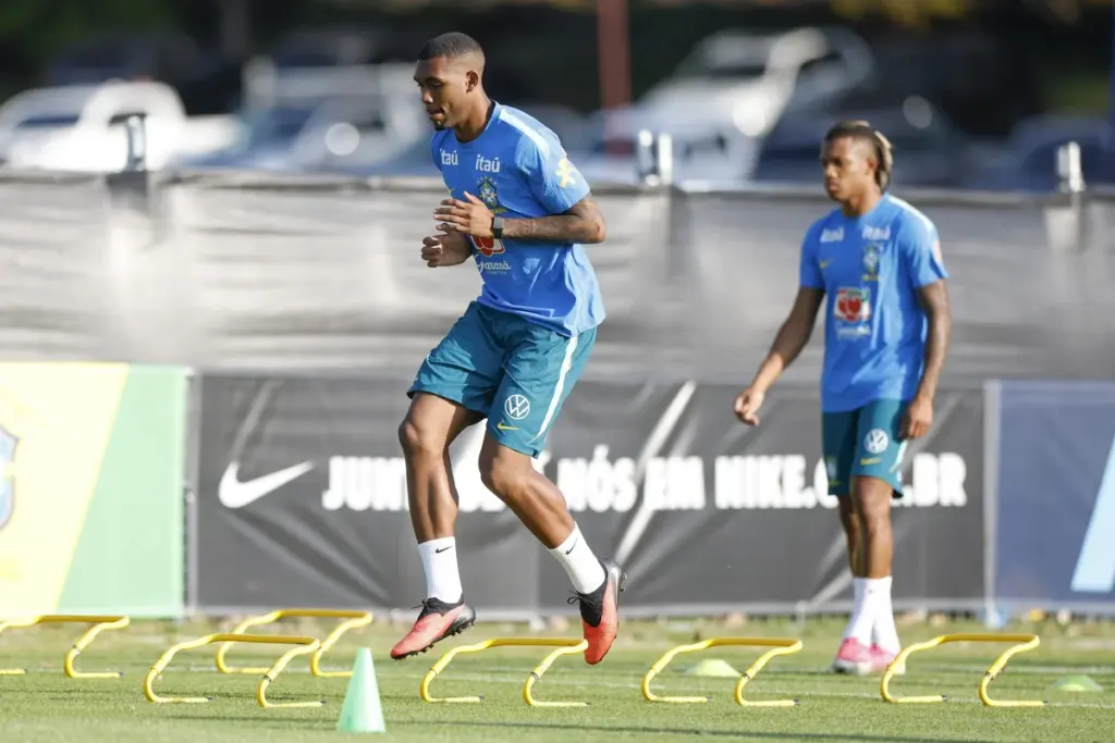 Com elenco incompleto, Seleção realiza 1ª atividade em campo na Austrália