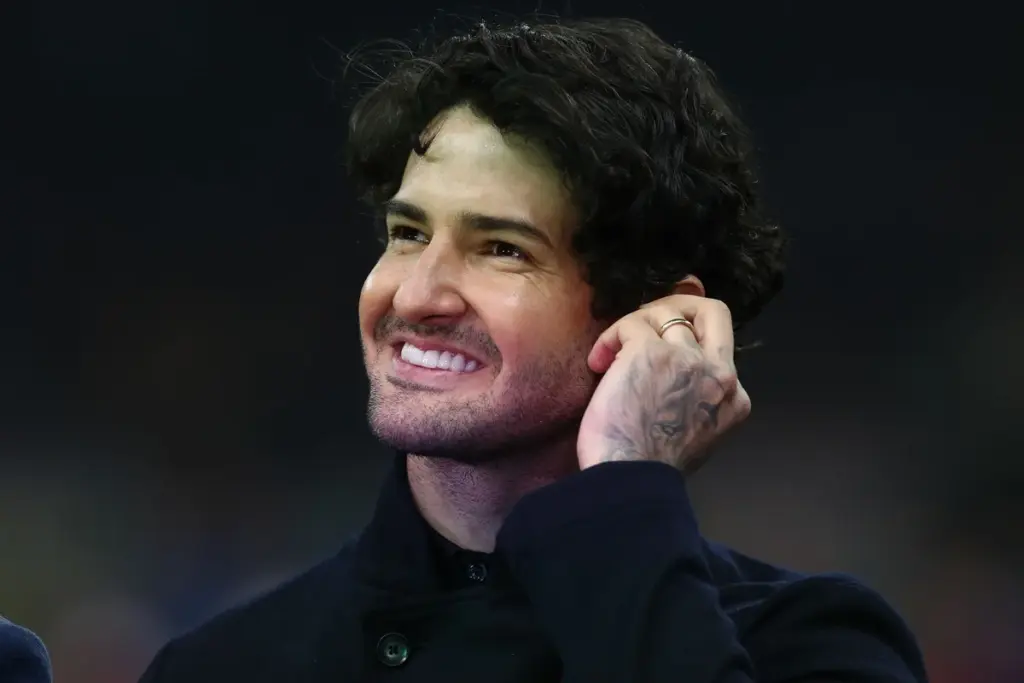 Consórcio com Alexandre Pato compra clube da quarta divisão da Inglaterra