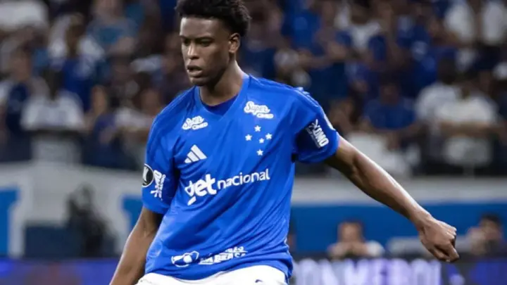 Cruzeiro confirma lesão de Jonathan Jesus após deixar campo em clássico