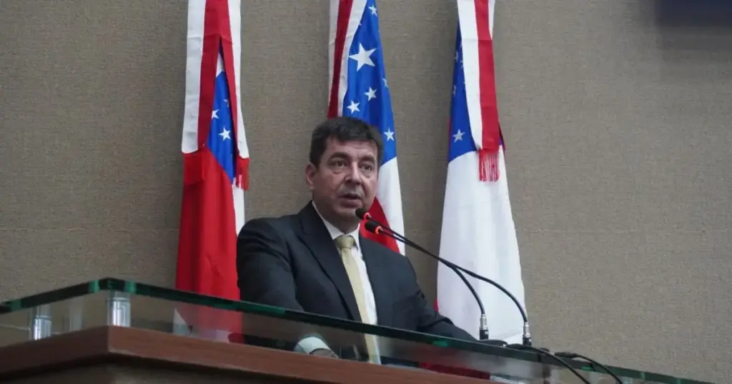 Quem é Leandro Almada, diretor de Inteligência da Polícia Federal afastado