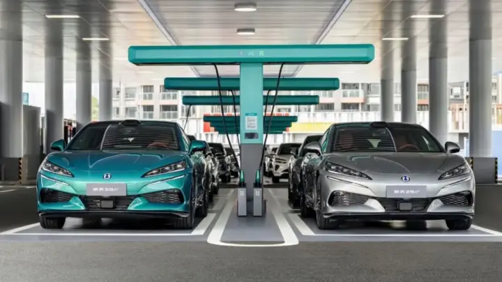 Brasília terá 1º carregador ultrarrápido da BYD com 1500 kW de potência