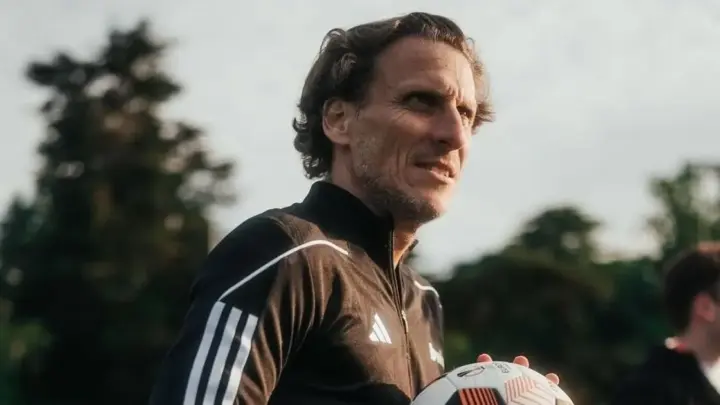 Forlán define convocação do Uruguai com três atletas que atuam no Brasil