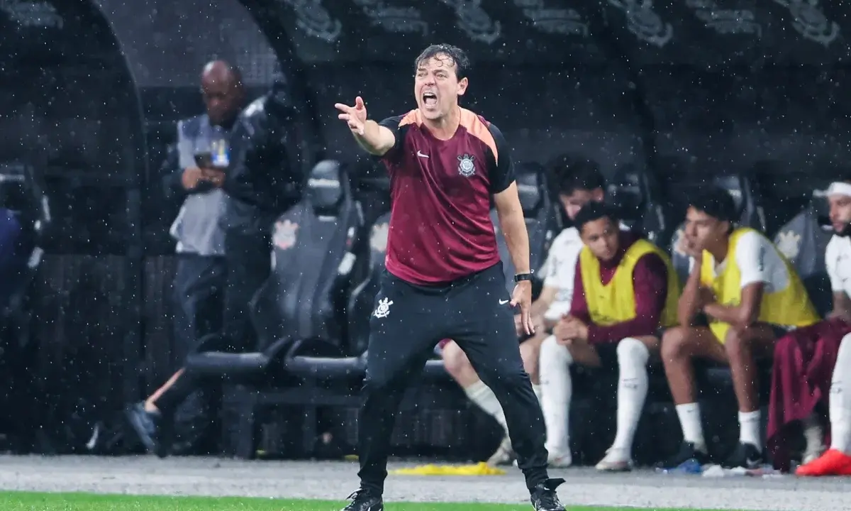 Diniz admite momento ruim no Corinthians: "Tristeza e revolta profunda"