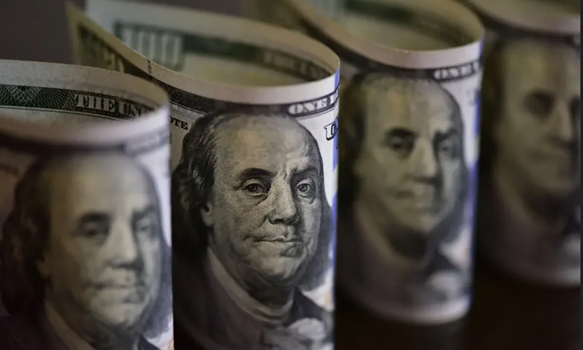 Dólar cai e Bolsa sobe com eleições e 4ª queda seguida do preço do petróleo