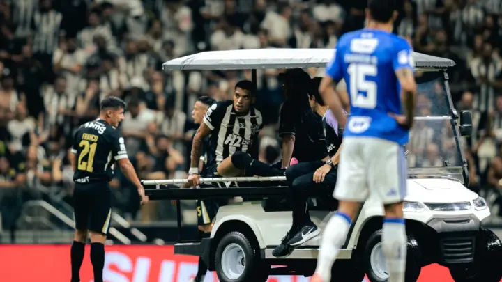 Dupla titular do Atlético-MG se lesiona após clássico na Copa do Brasil