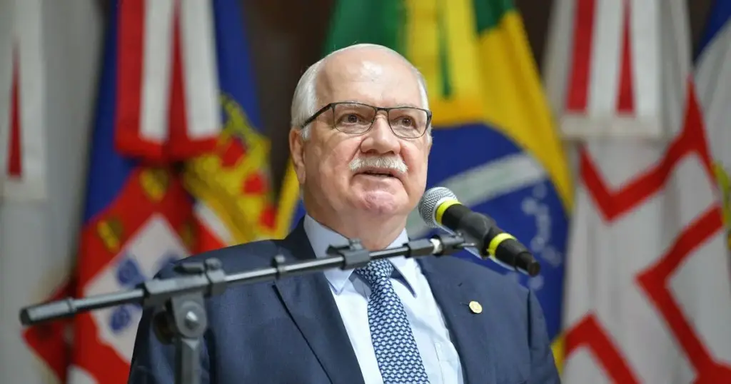 Fachin: “Nenhuma autoridade está acima da Constituição”