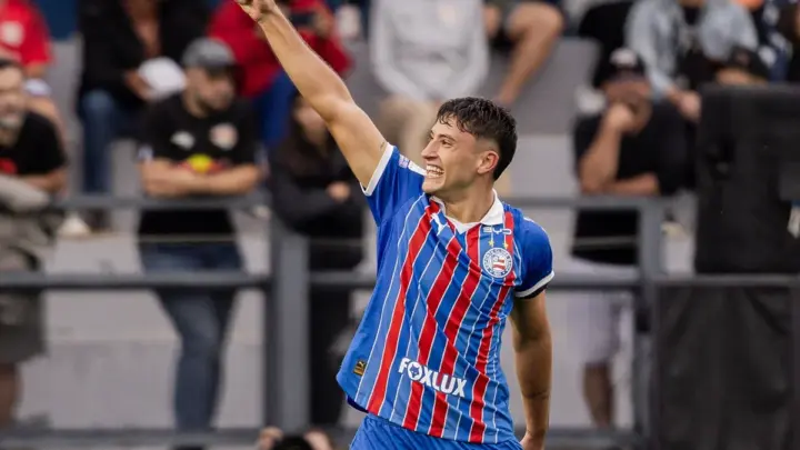 Em jogo de cinco gols, Bahia vence Bragantino pelo Campeonato Brasileiro