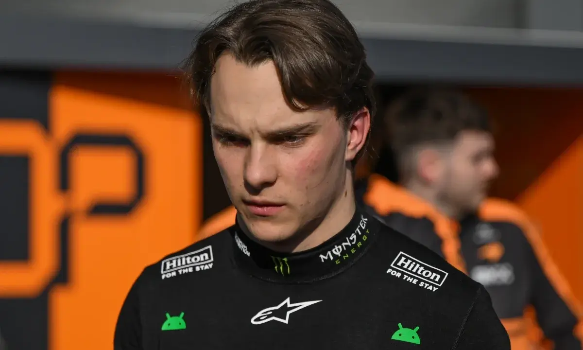 F1: Piastri é punido por atrapalhar Lawson e perde três posições no grid