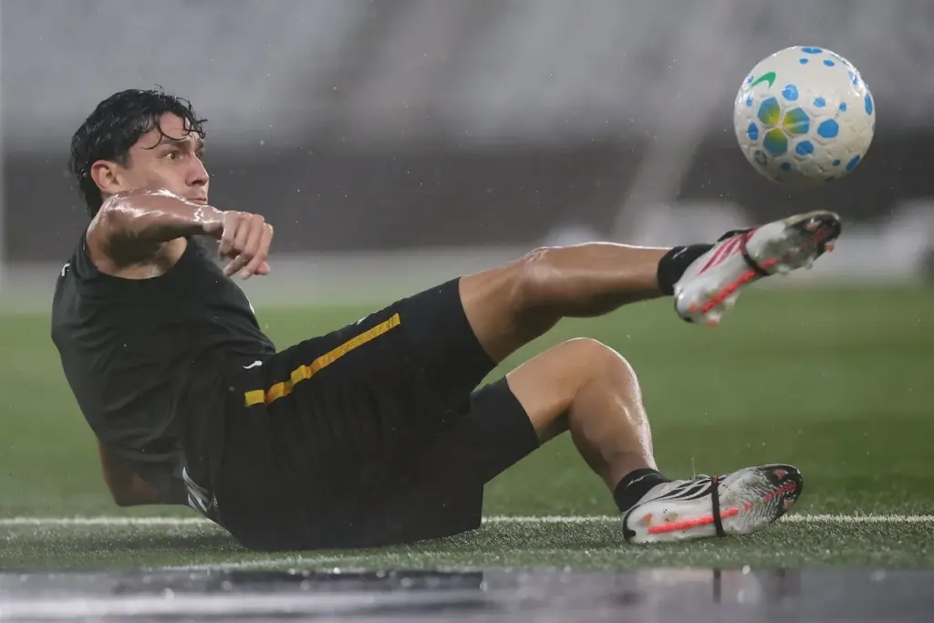 Ferraresi é convocada pela Venezuela e pode desfalcar o Botafogo