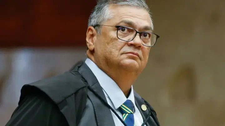 Dino determina que União faça avaliação técnica de regras de atuação da CVM