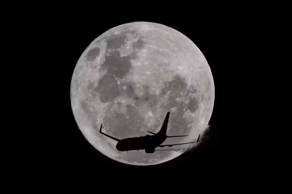 Saiba como fotografar a Lua cheia usando o celular; fenômeno acontece neste sábado (26)