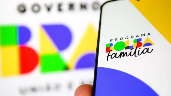 Com reajuste, Bolsa Família chegará a 48% do salário mínimo, diz economista