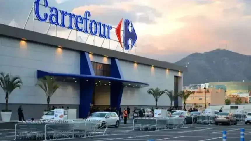 Grupo Pereira compra 21 lojas do Carrefour e estreia em SP com Comper