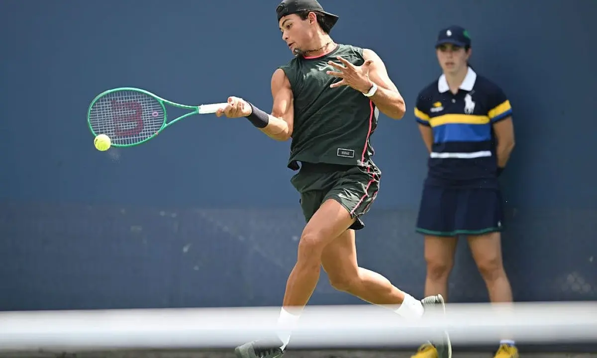Guto Miguel vence Thilo Behrmann e está na final do US Open juvenil