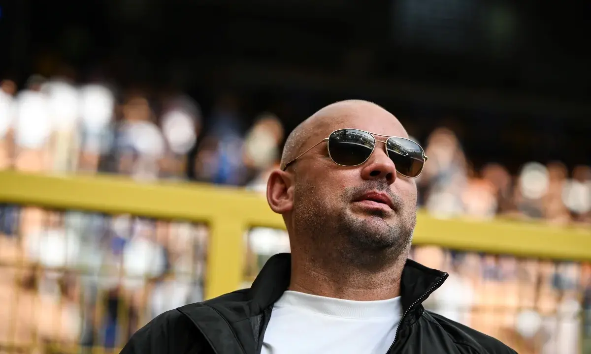 Ídolo da Holanda, Wesley Sneijder critica contratação do espanhol Xavi
