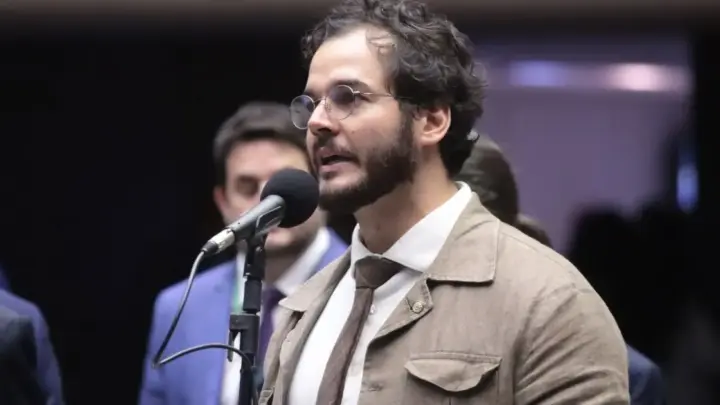 Quem é Túlio Gadêlha, candidato ao Senado por Pernambuco