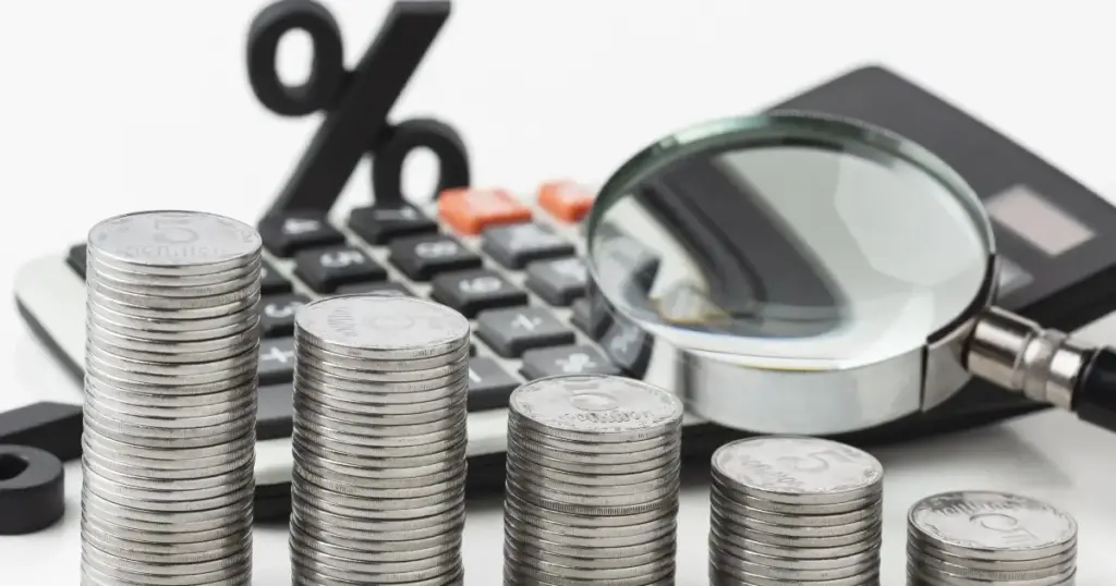 Inter Invest Summit: Política fiscal é entrave para queda dos juros