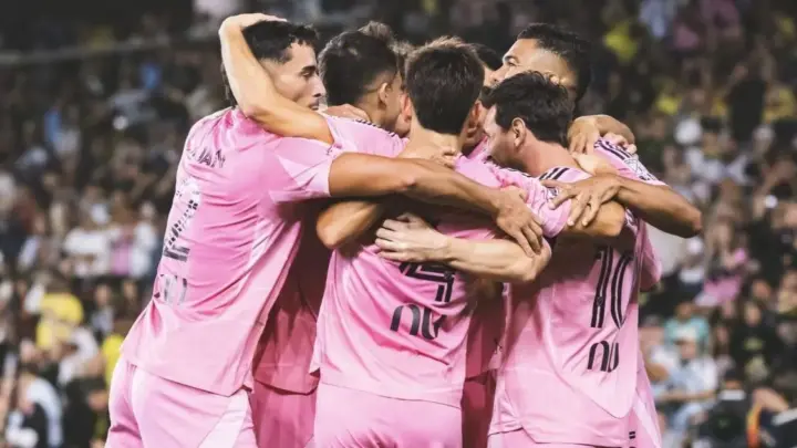 Messi marca golaço de falta, mas Inter Miami perde para Columbus Crew