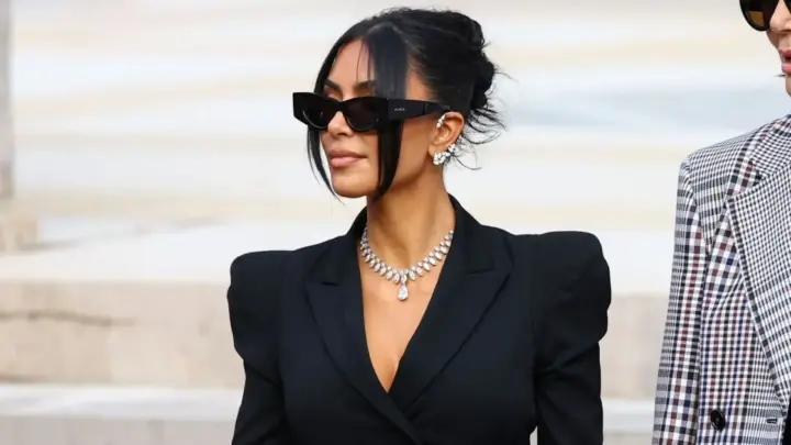Kim Kardashian recebe indenização de 1 euro por roubo de joias
