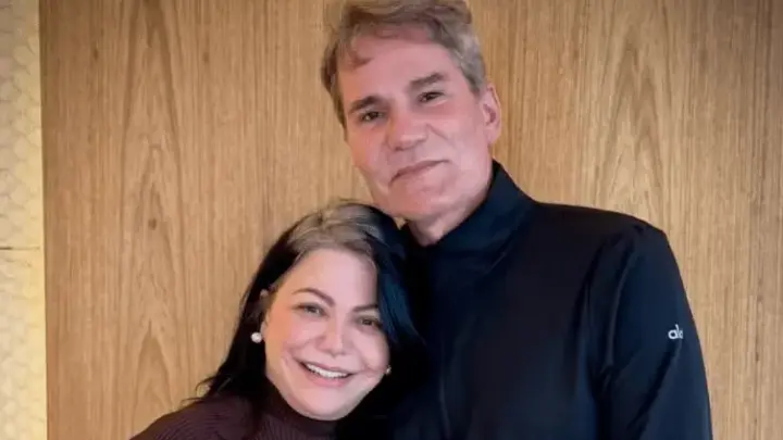 Aos 50, Simone Poncio dá à luz filha com Márcio Poncio, preso pela PF