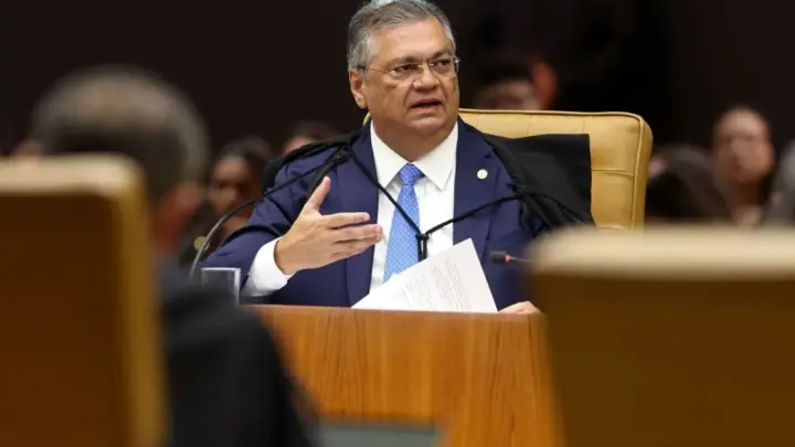 Dino rejeita liminar e mantém decreto que proíbe publicidade de bets em MG