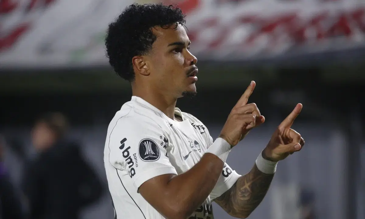 Na Argentina, Corinthians e Estudiantes empatam em 1 x 1 pela Libertadores