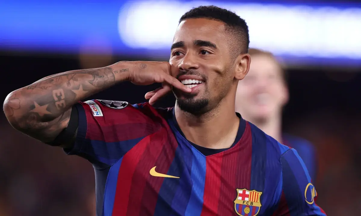 Na Champions, Gabriel Jesus marca pela primeira vez com o Barcelona