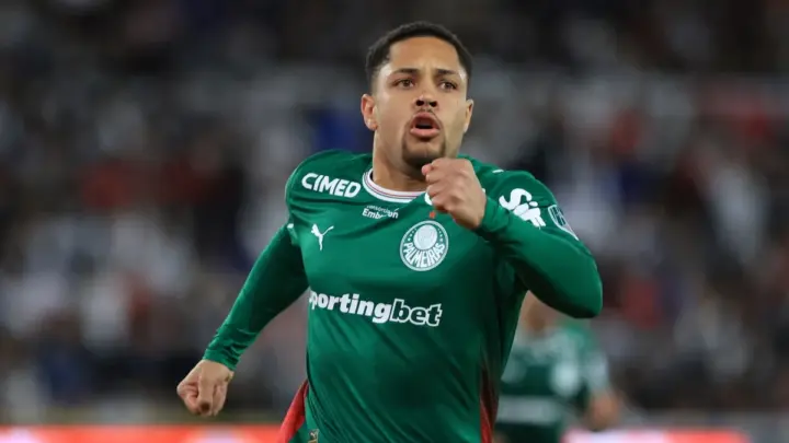 Nos pênaltis, Palmeiras bate LDU e avança para semifinal da Libertadores