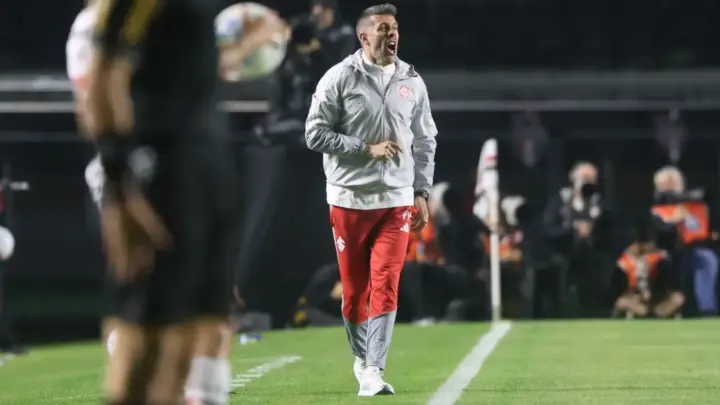 Inter: Pezzolano admite “desespero” e vê cenário difícil no Brasileirão