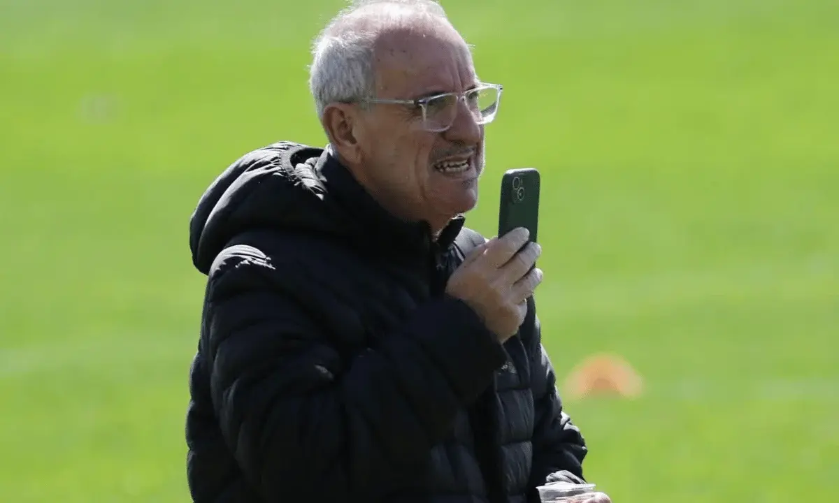 Presidente do Criciúma revela surpresa com ida de Eduardo Baptista ao Inter