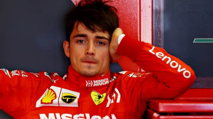 Quatro poles e nenhuma vitória: Leclerc tenta superar os muros de Baku