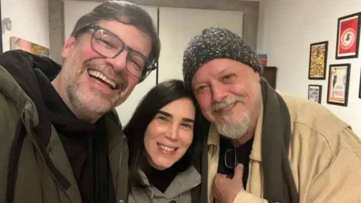 Roney Facchini foi ao teatro e encontrou amigos no dia anterior à morte