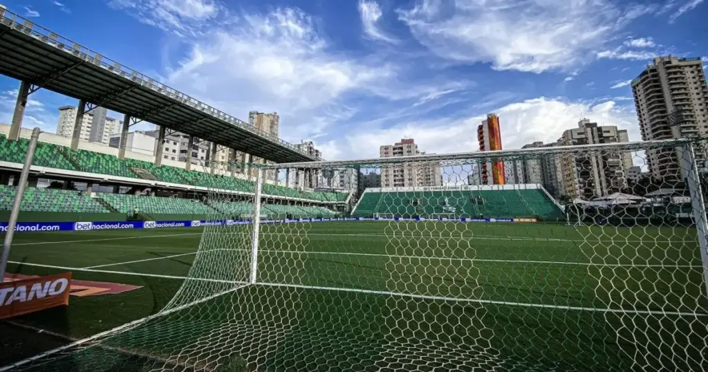 Goiás x Avaí: horário e onde assistir ao jogo da Série B