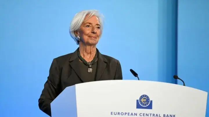 Lagarde diz que resposta moderada do BCE é apropriada para manter inflação