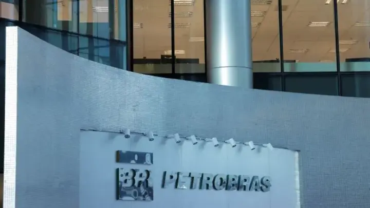 UBS BB reitera compra para ação da Petrobras e eleva preço-alvo