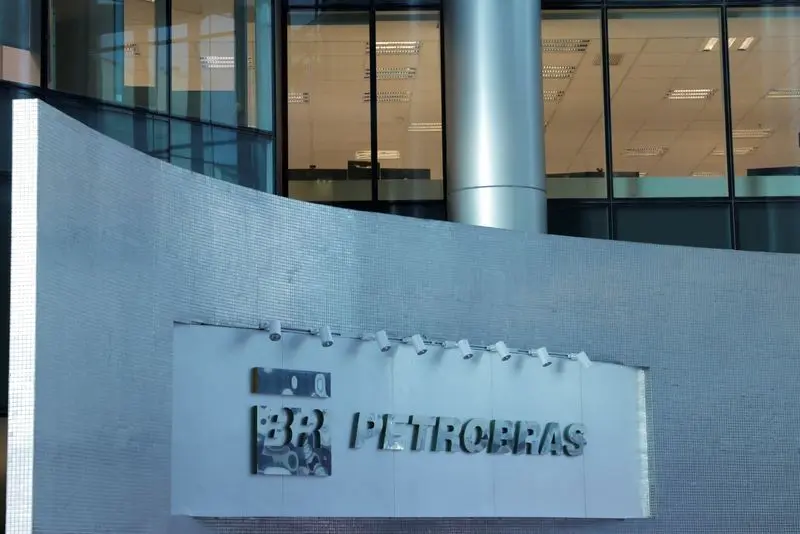 UBS BB reitera compra para ação da Petrobras e eleva preço-alvo