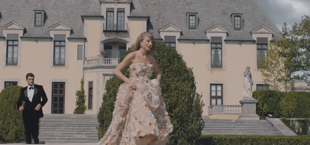 Castelo que foi cenário de “Blank Space”, de Taylor Swift, será leiloado
