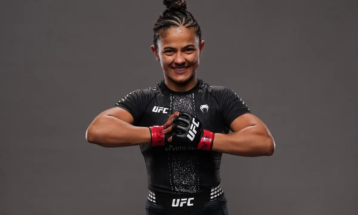 UFC: Natália Silva disputará cinturão do peso-mosca contra Cong Wang